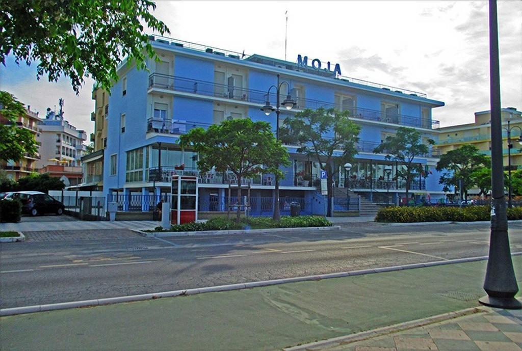 Hotel Moja เชเซนาติโก ภายนอก รูปภาพ