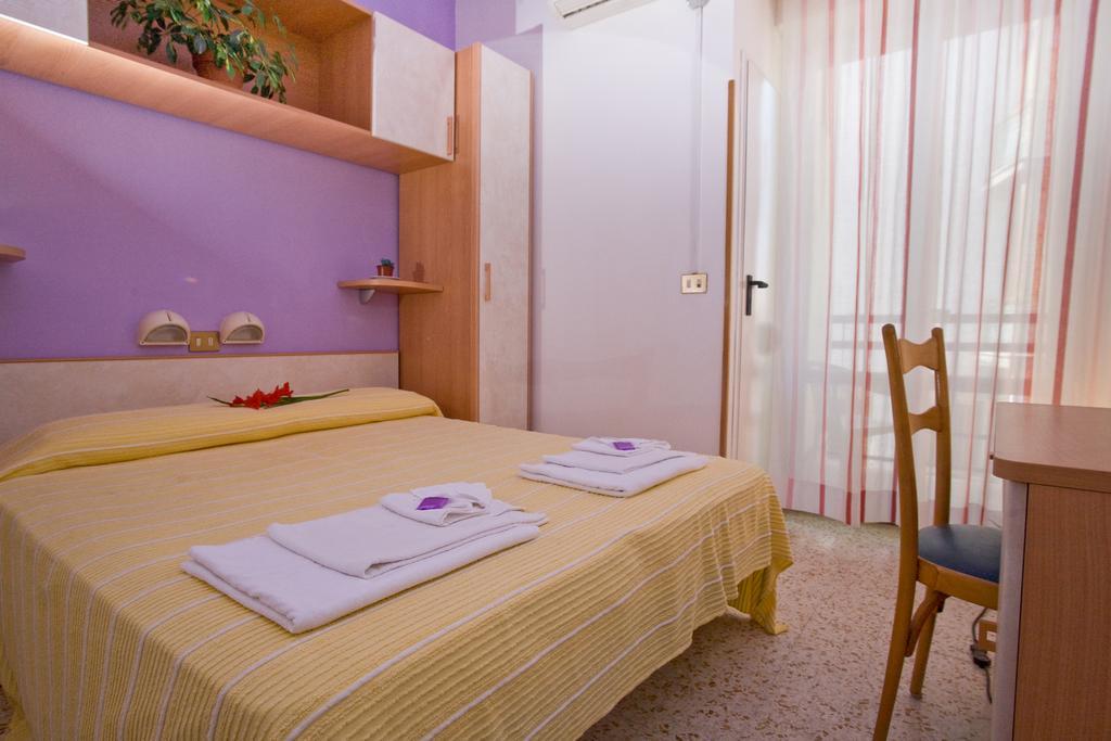Hotel Moja เชเซนาติโก ห้อง รูปภาพ